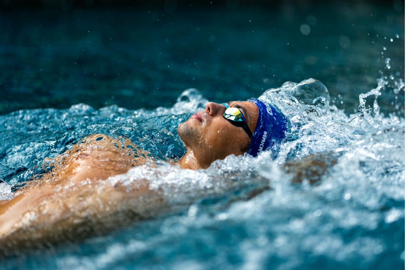 Backstroke swimmer in controlled motion